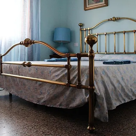 Guesthouse Stazione Pisa Centro *